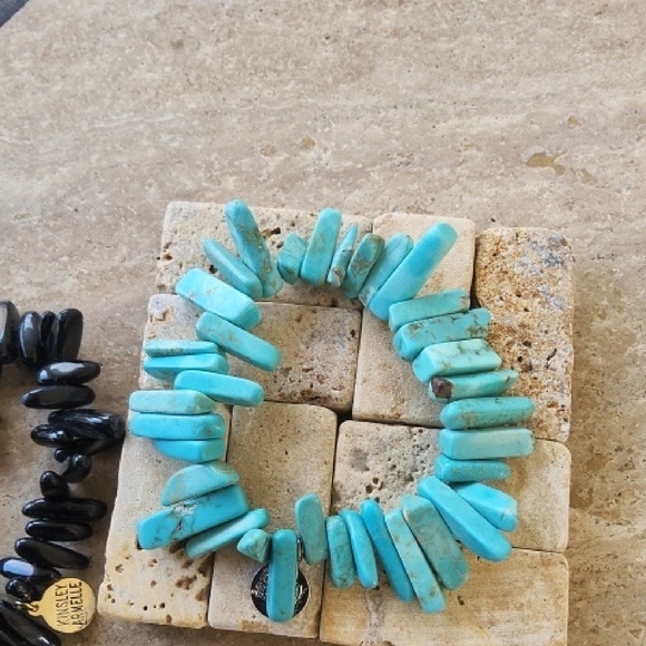 Kinsey Arnelle Turquoise and Black Stone Bracelets - Picture 2 of 4